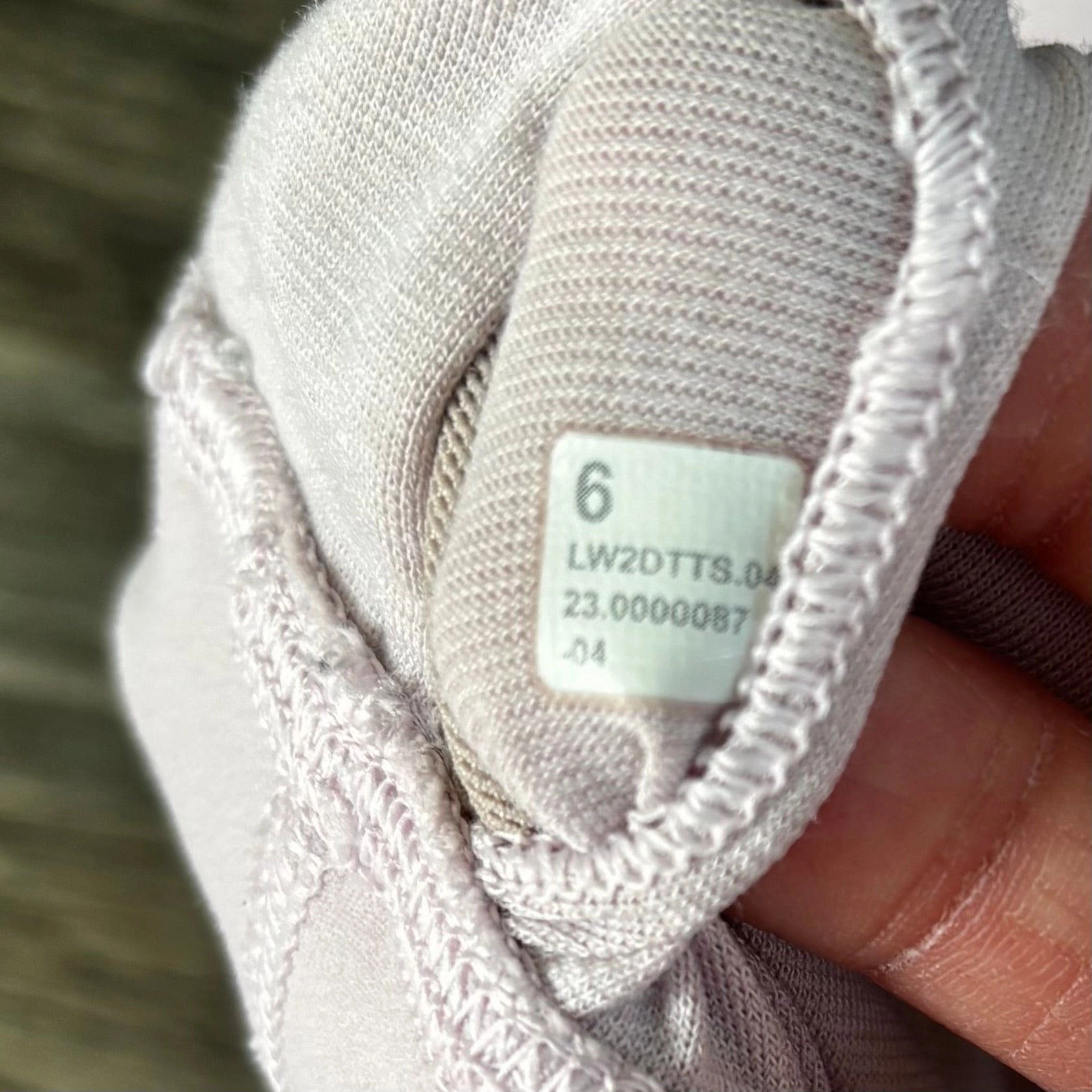 Athletic Bra By Lululemon In light Purple. Size: 6