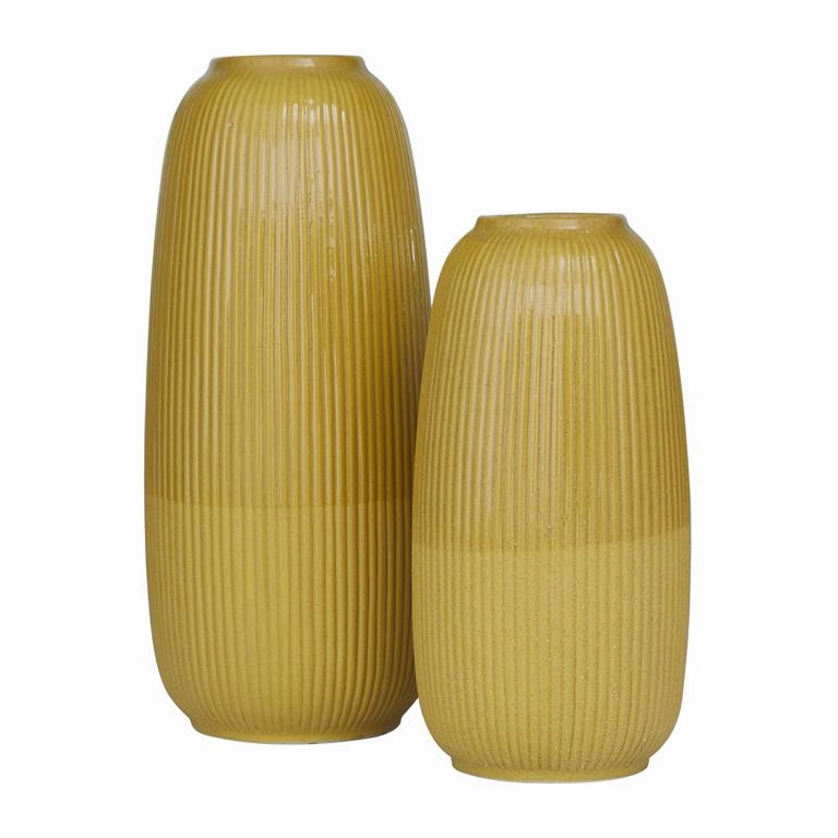 COSMOLIVING BY COSMOPOLITAN YELLOW CERAMIC VASE