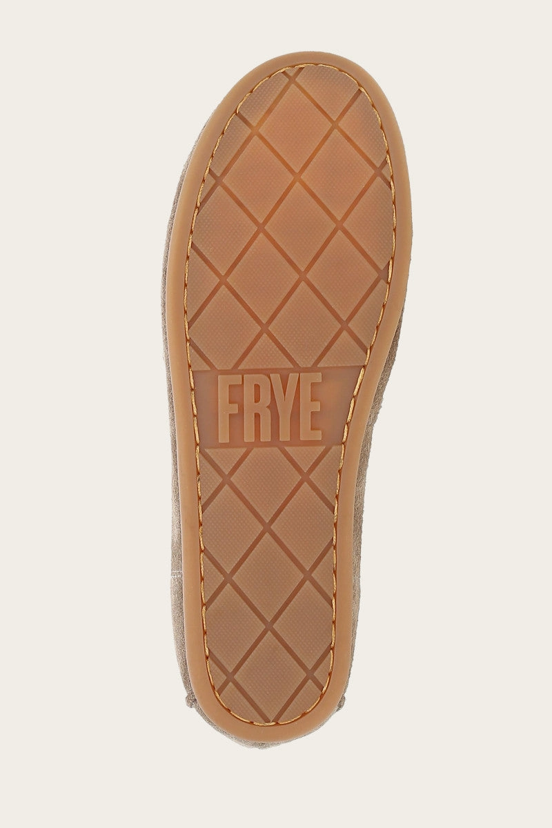 Naya Stud Moc