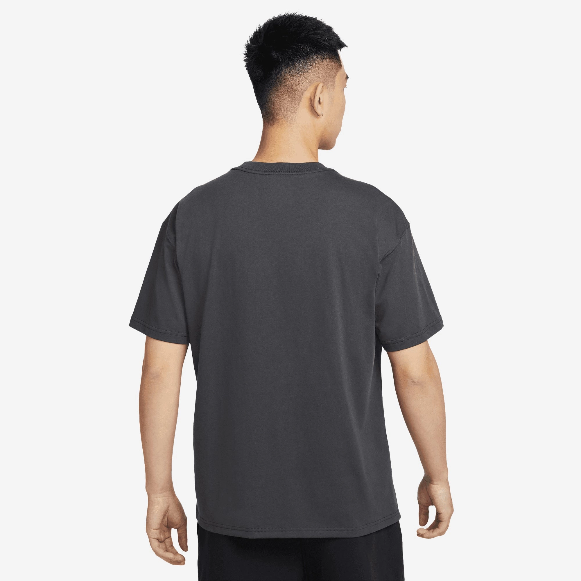 NIKE | SPORTSWEAR T-SHIRT { ANTHRACITE