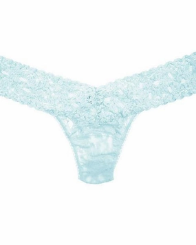 Signature Lace Low-Rise Thong