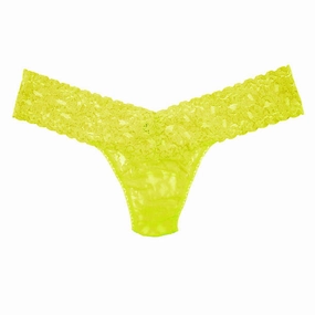 Signature Lace Low-Rise Thong (Rolled)