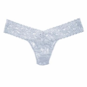 Signature Lace Low-Rise Thong