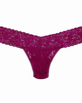 Signature Lace Low-Rise Thong