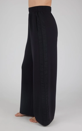 Softlite Wide Leg Pant
