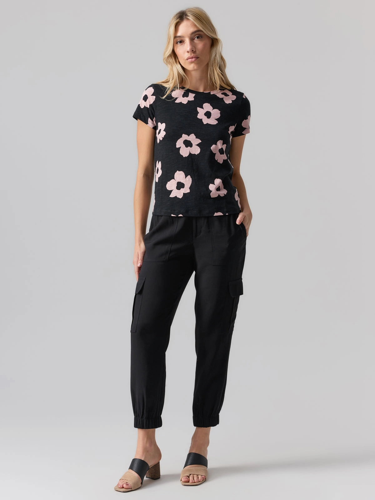 The Perfect Tee Rose Smoke Flower Pop