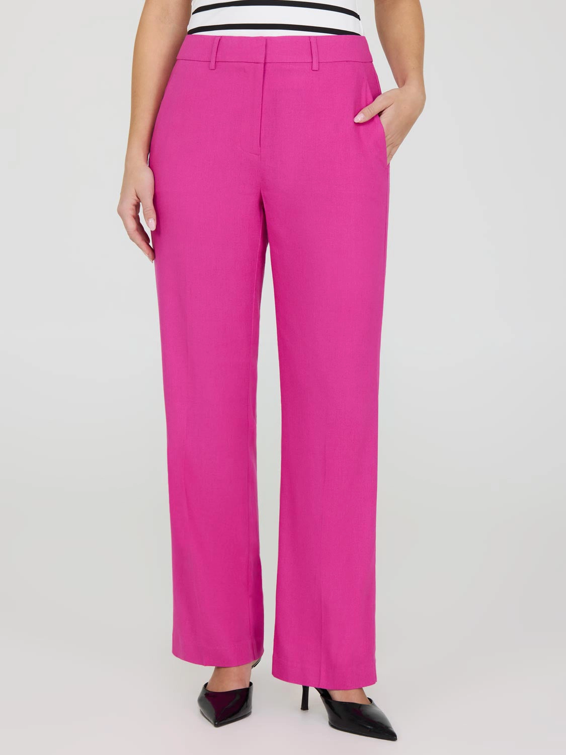 Wide-Leg Linen Pants