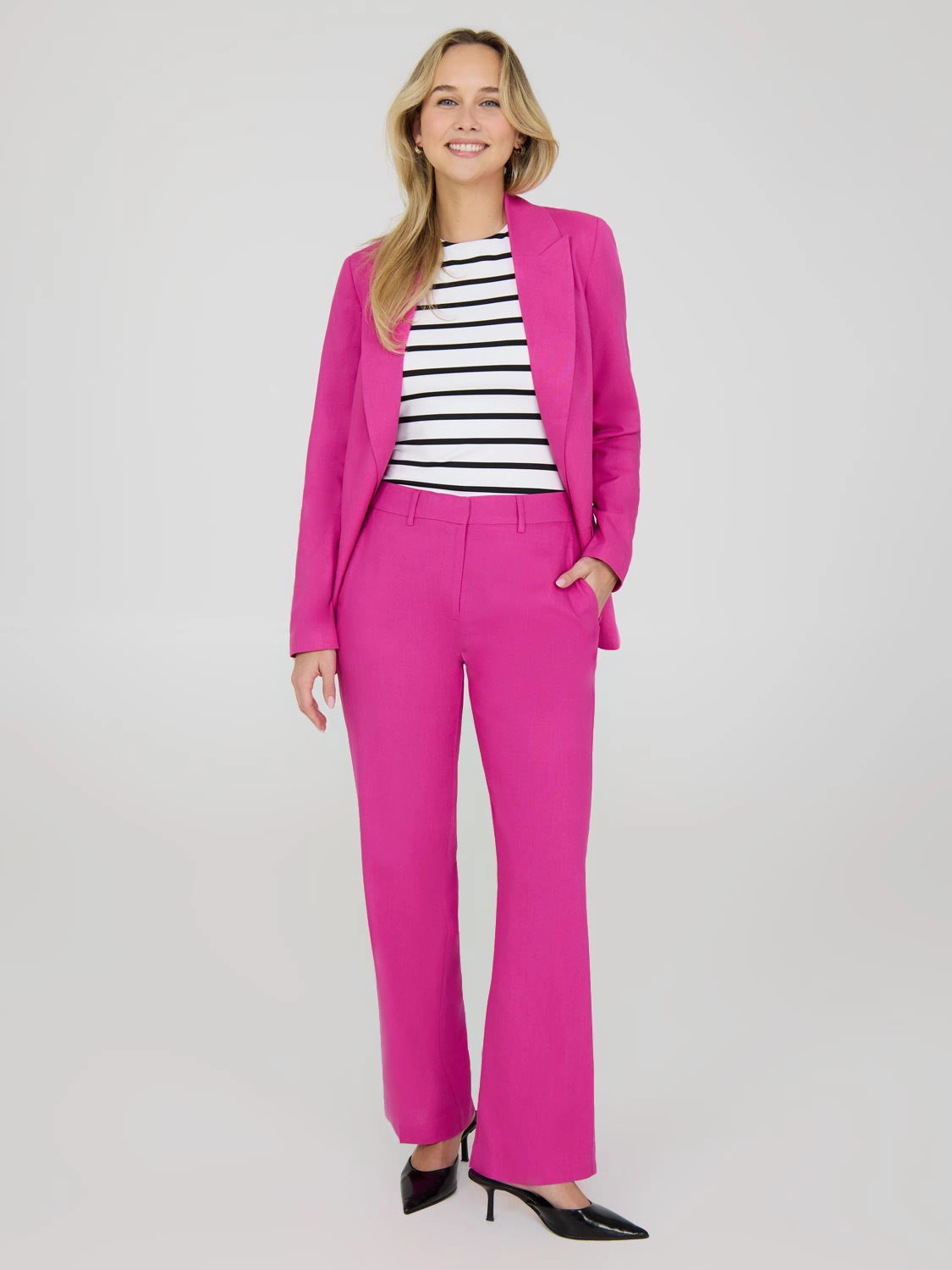 Wide-Leg Linen Pants